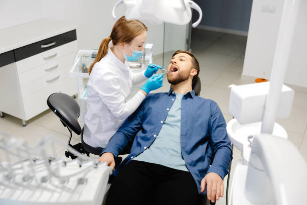 Best Tooth Extraction  in Cactus, TX